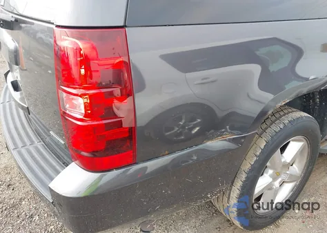 2010 Chevrolet Suburban 1500 Lt1 из США, поврежденный, VIN 1GNUKJE37AR143553